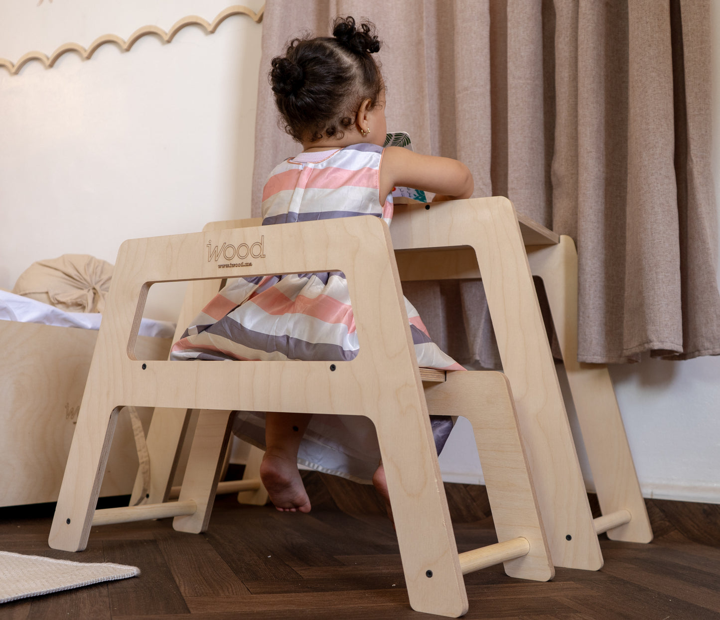 Table et Chaise Montessori en Bois – Ensemble Ergonomique pour Enfants